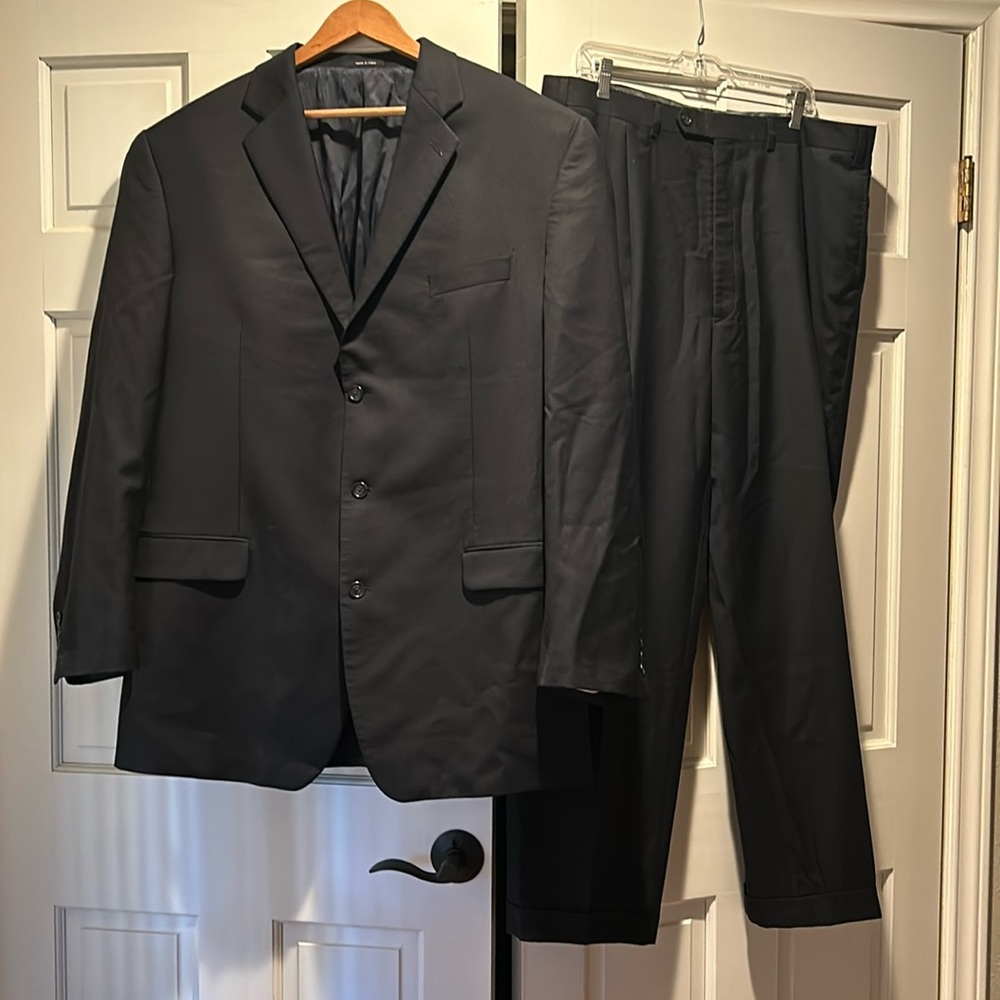 Extra long Calvin Klein men’s navy wool suit
